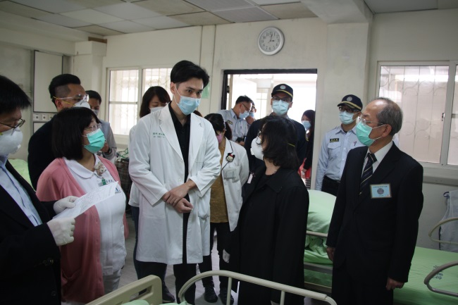 於培德醫院住院部關心身心障礙收容人處遇