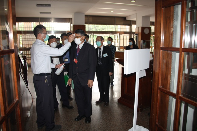 Measures taken on the people entering and leaving the prison against coronavirus