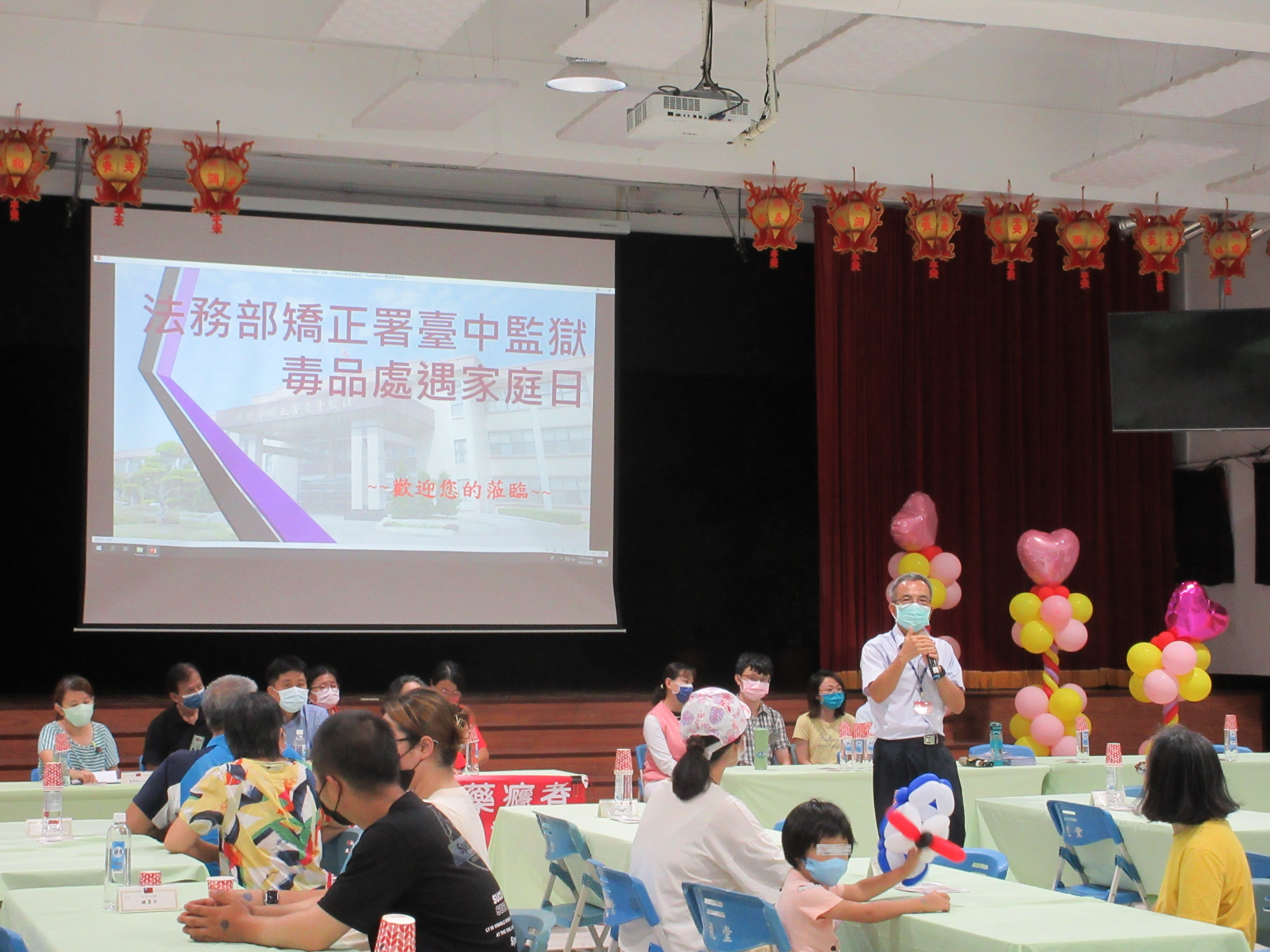 Head of the Correctional Education Department welcoming family members