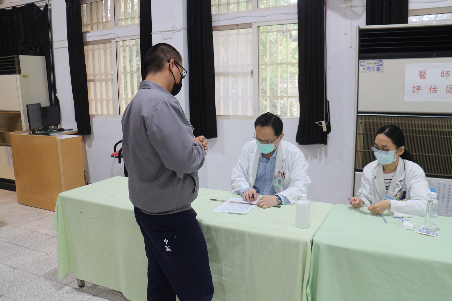 醫師評估是否適合接種疫苗