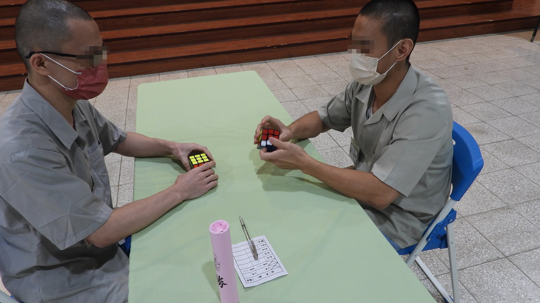 Speedsolvers of the general group competed.