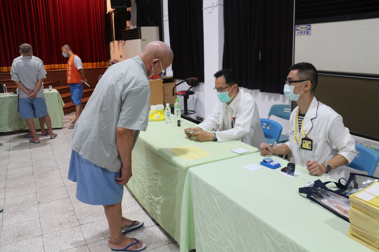 醫師評估健康狀況