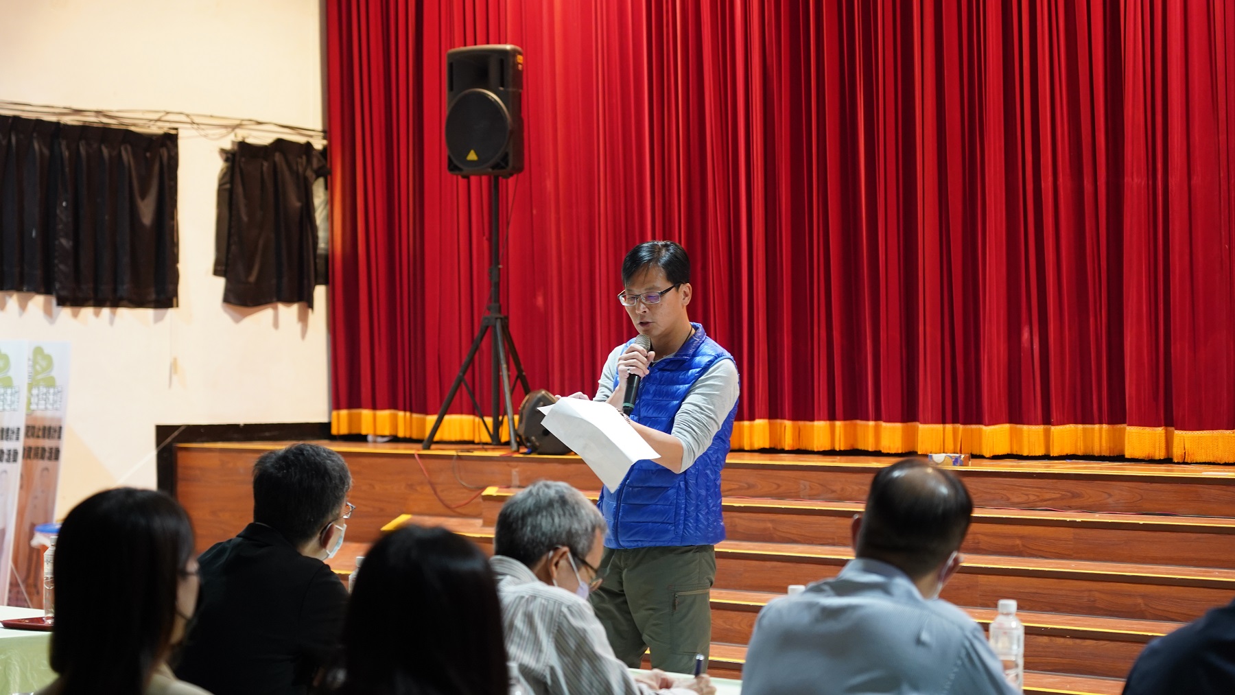 說明評分重點並依序公布成績排名
