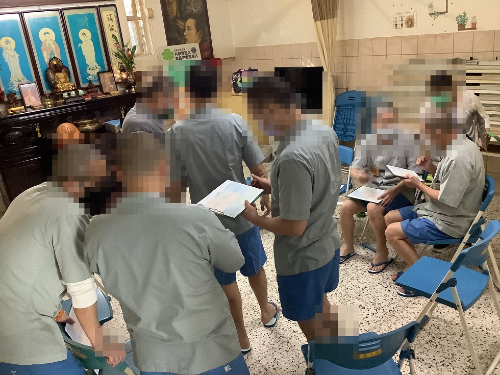 透過九宮格活動建立關係