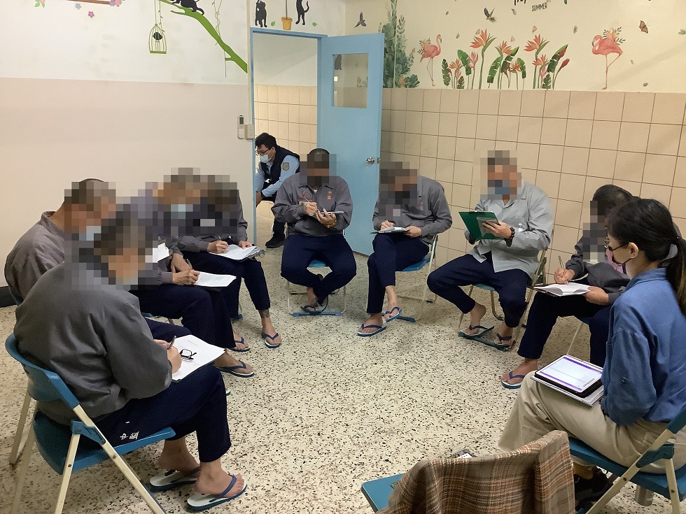 團體回顧及填寫回饋單
