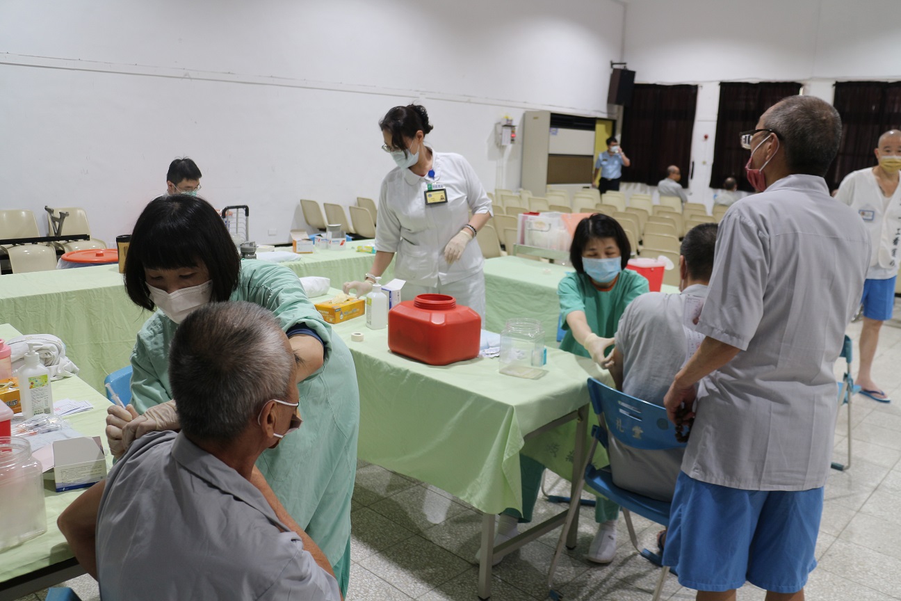 培德醫院醫事人員施打疫苗