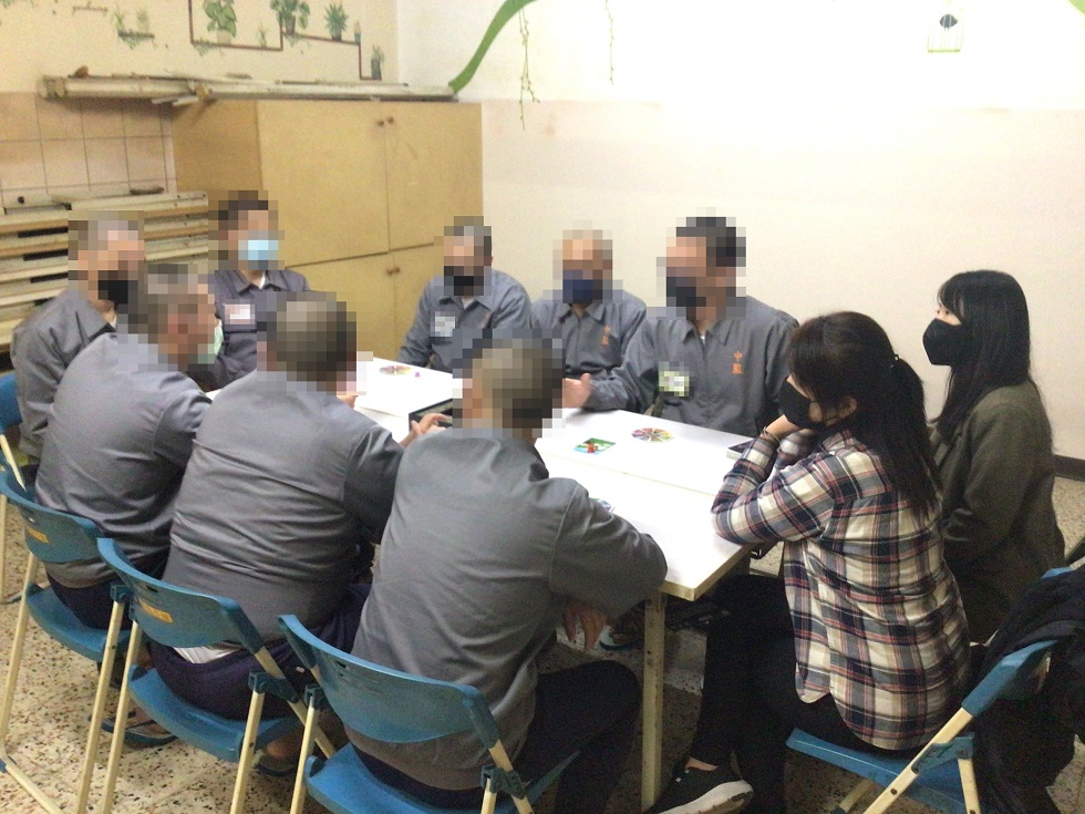 以《誰知我心》桌遊練習傾聽與表達