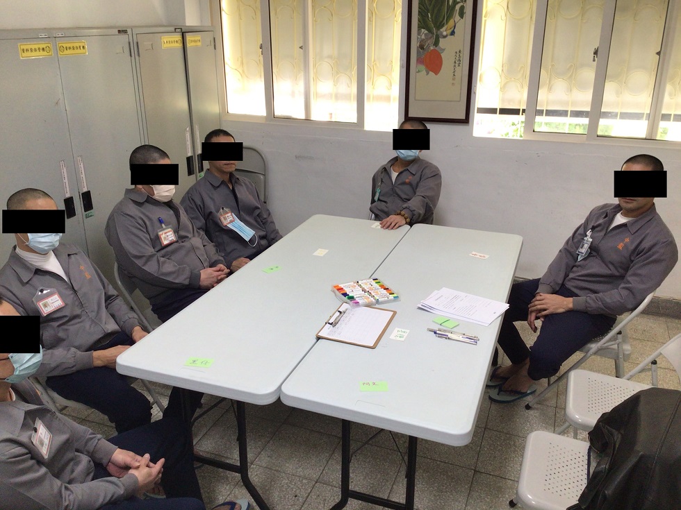 Participants are introducing themselves to build comfort with each other in the beginning of the treatment program for drug addiction.